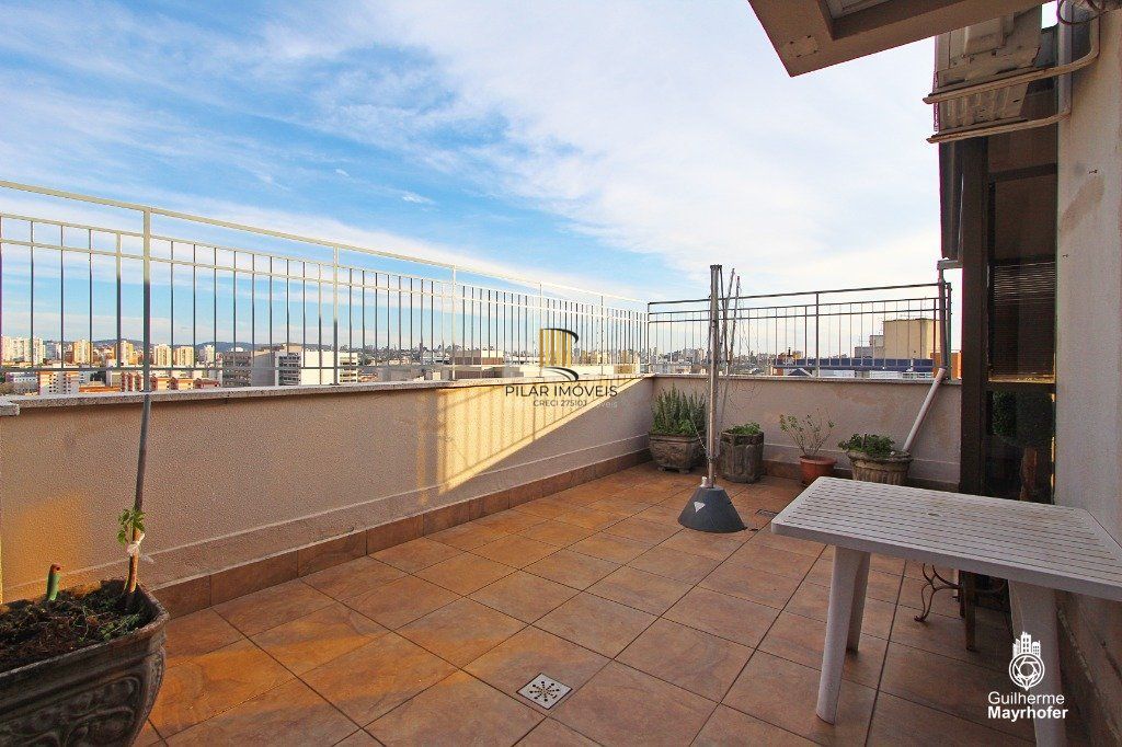 Cobertura para Venda - 157m², 2 dormitórios, 2 vagas - Cristo Redentor
