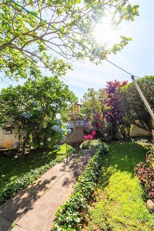Casa de 424m² no Bairro Chácara Das Pedras