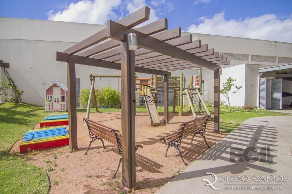 Apartamento 75m², 3 dormitórios, 2 vagas no bairro Partenon
