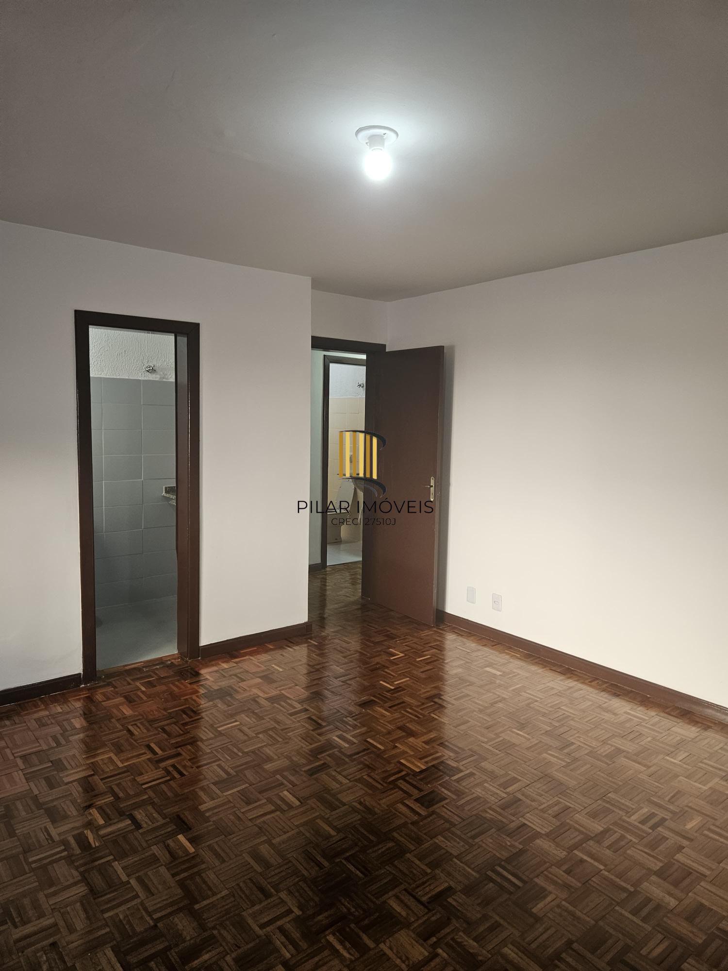 Casa toda reformada na avenida nonoai