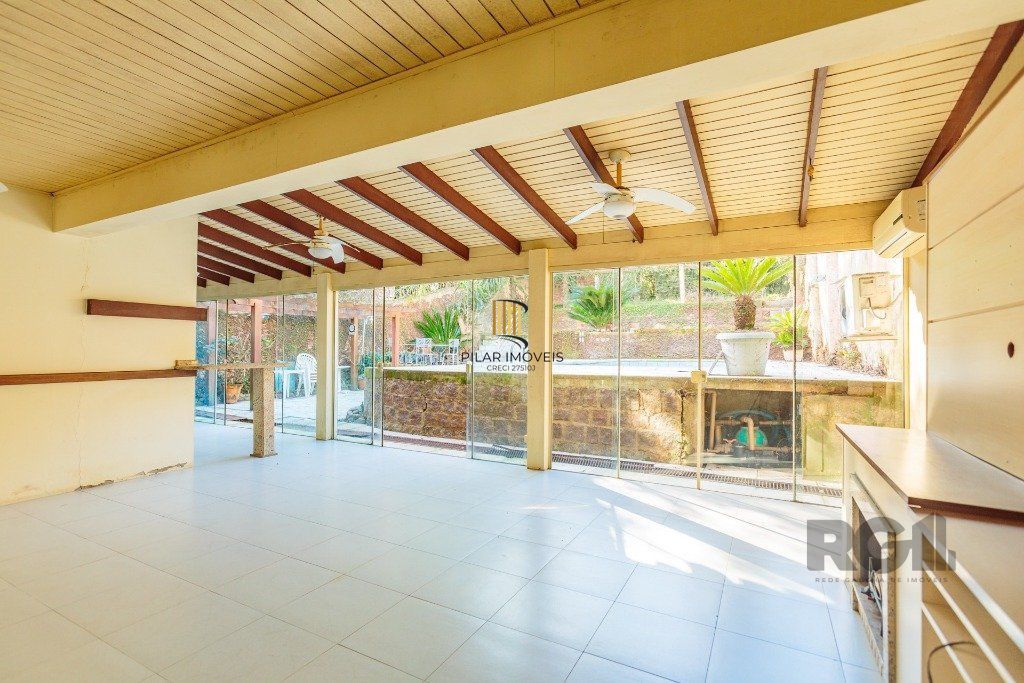 Casa 3 dormitórios no bairro Nonoai
