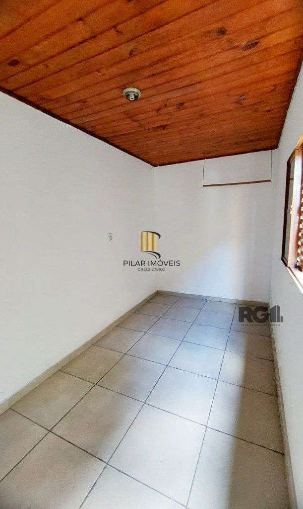 Casa de 3 dormitórios no bairro Cristal