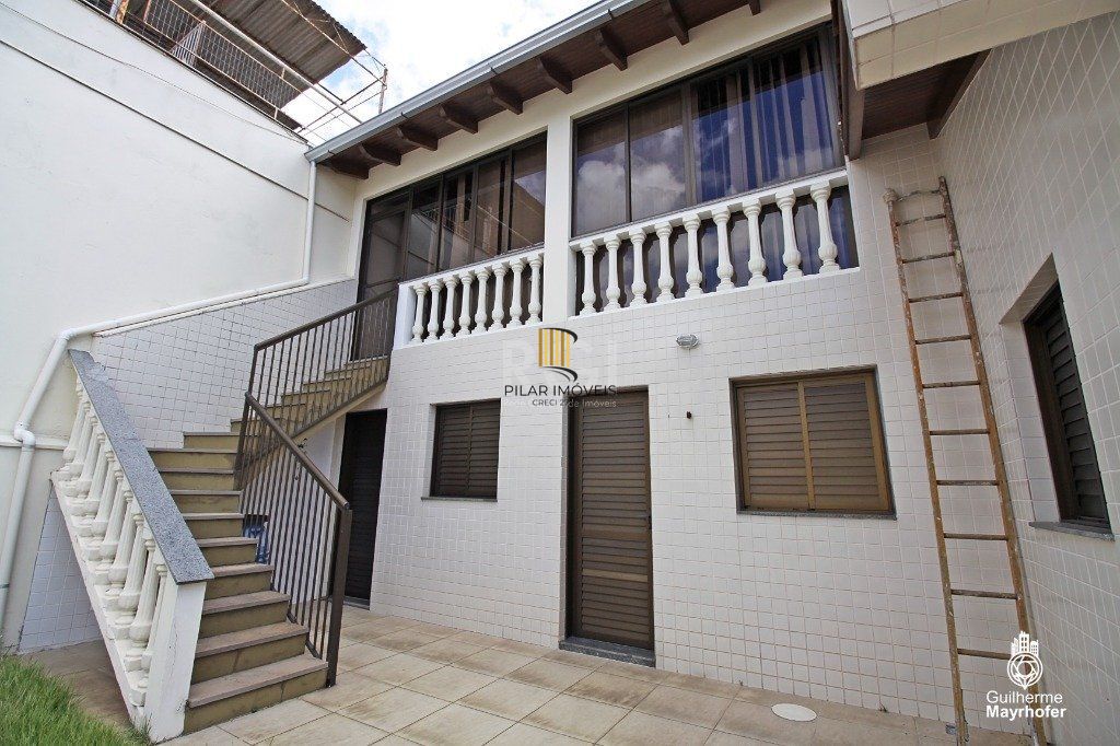 Casa para Venda - 246m², 3 dormitórios, sendo 2 suites, 3 vagas - Vila Ipiranga
