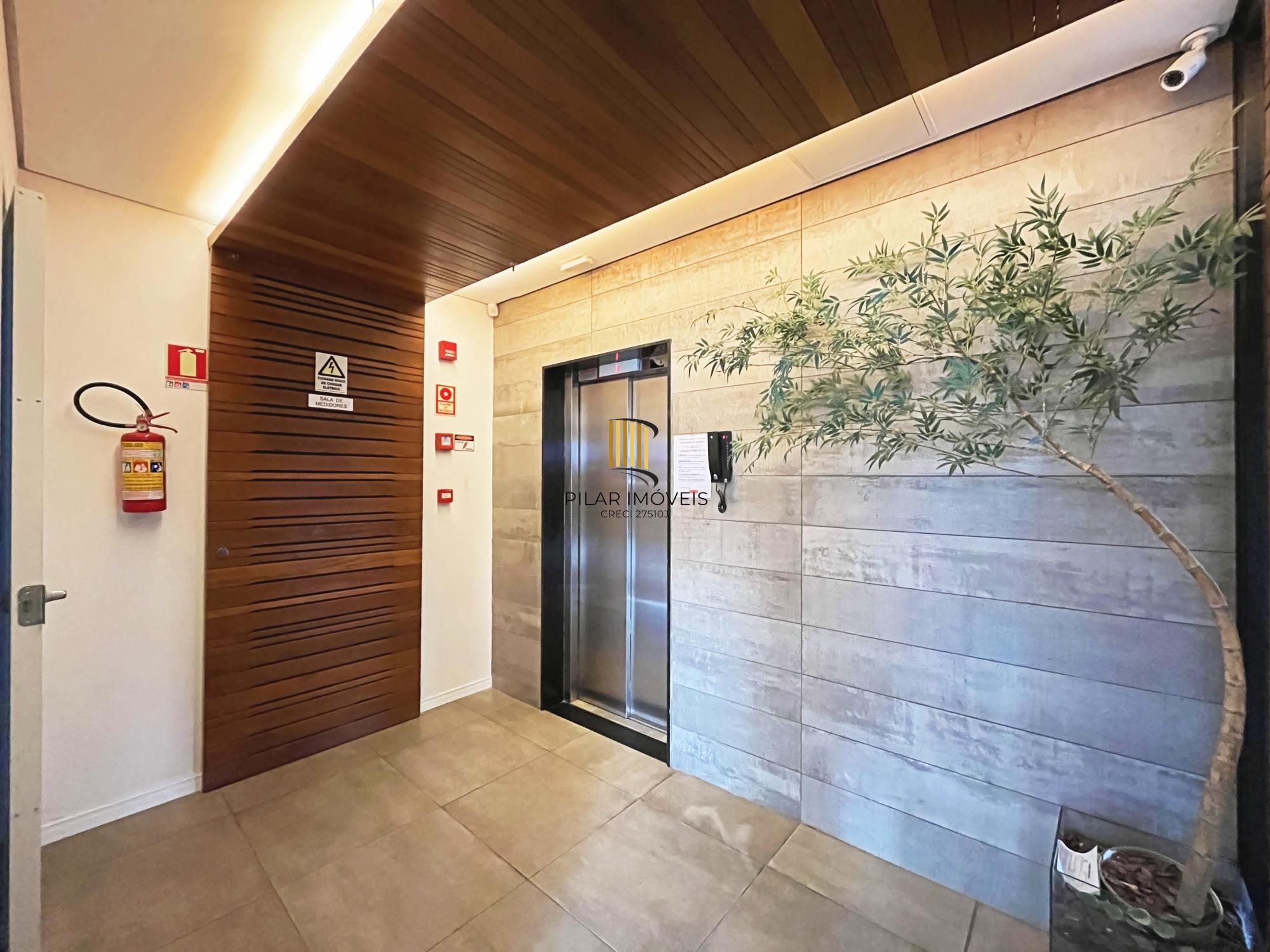 Apartamento de 2 dormitórios no Bairro Teresópolis - Porto Alegre