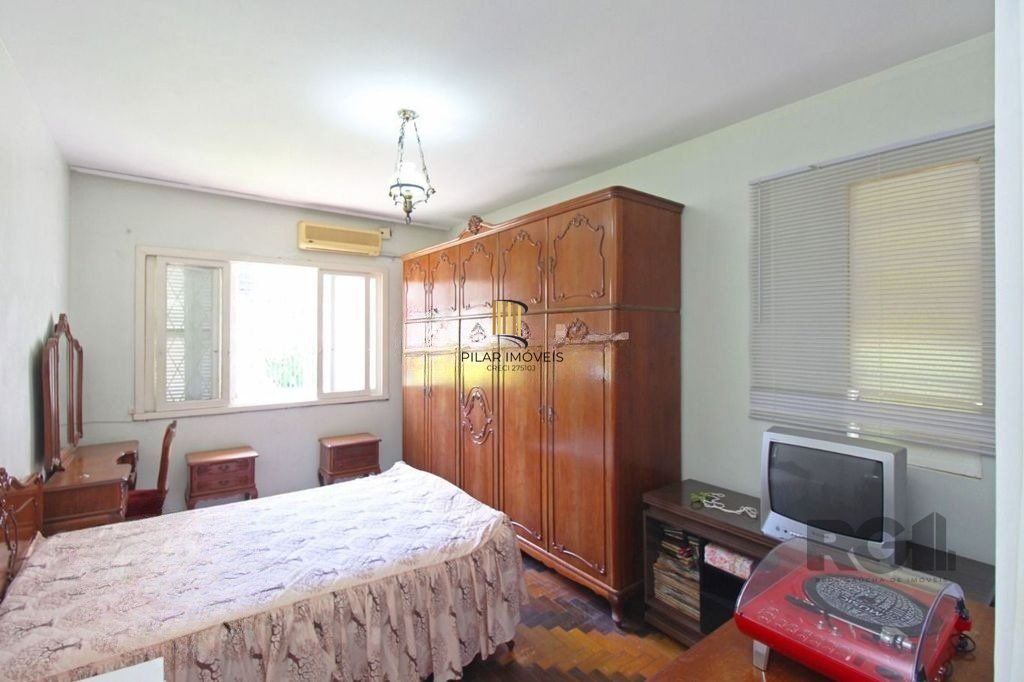 Casa à venda na Rua Marechal Mesquita, no bairro Teresópolis.