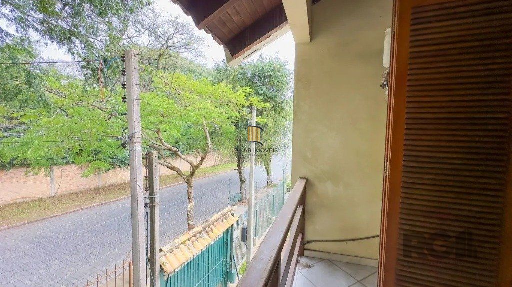 Casa com 4 quartos no bairro nonoai
