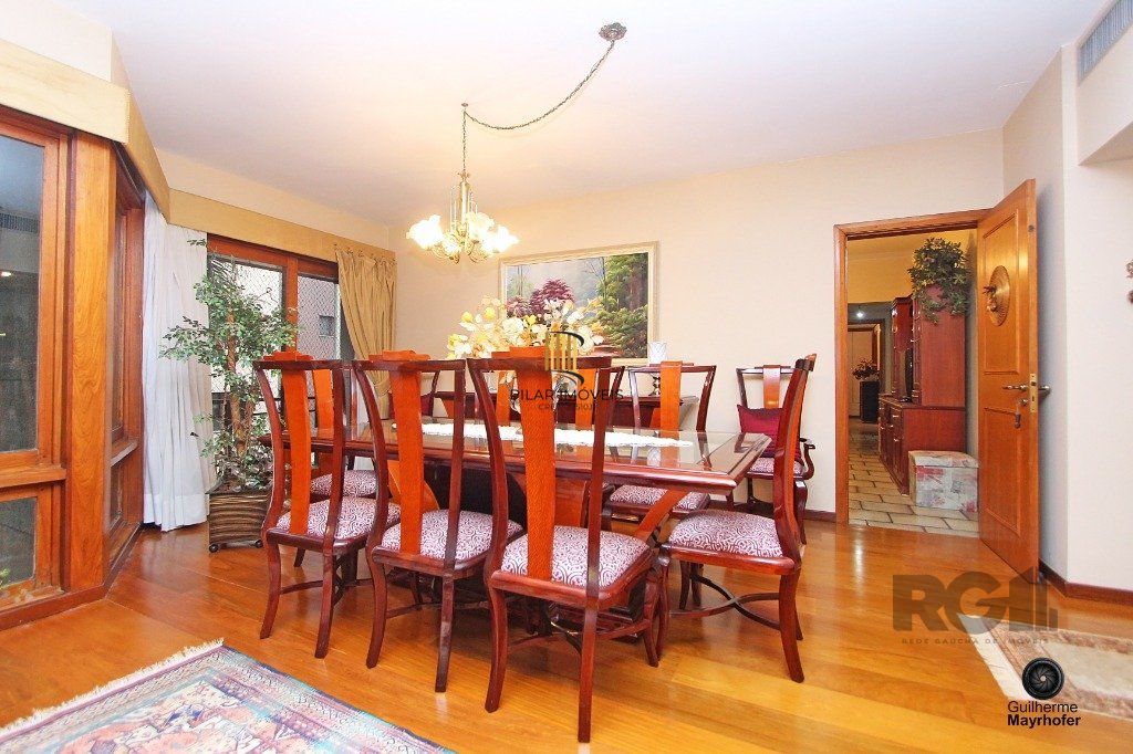 Excelente apartamento de 315m² com 3 dormitórios e 2 vagas.