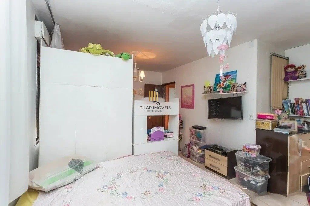 Casa de 3 dormitórios no bairro Jardim Carvalho