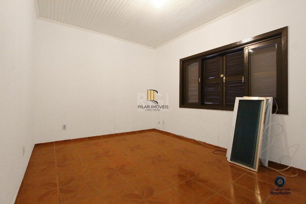 Casa para Venda - 177.58m², 3 dormitórios, sendo 1 suites, 4 vagas - Guarujá