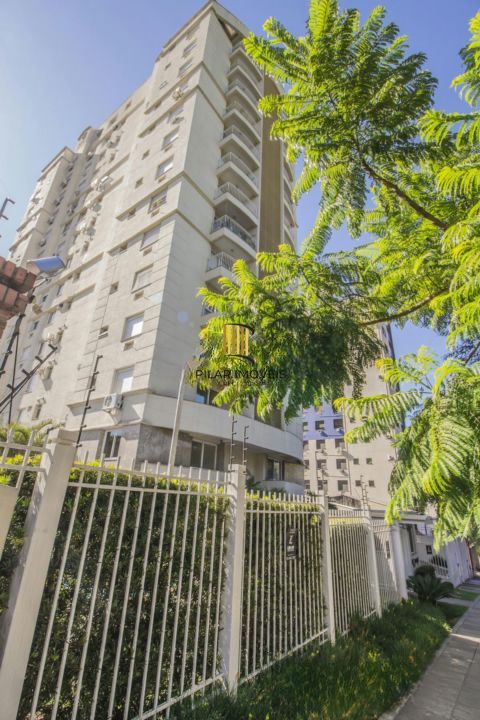 Apartamento de 2 dormitórios à venda no Jardim do Salso - Porto Alegre