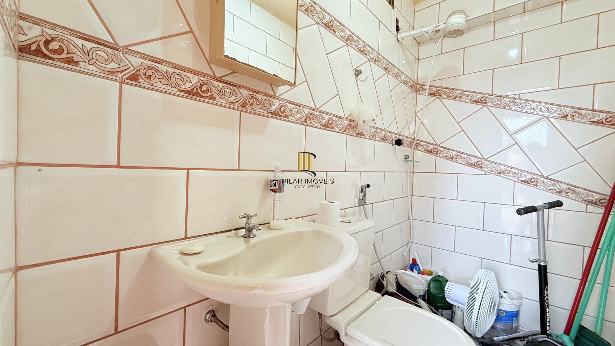 Casa para Venda - 260m², 4 dormitórios, sendo 1 suites, 4 vagas - Nonoai