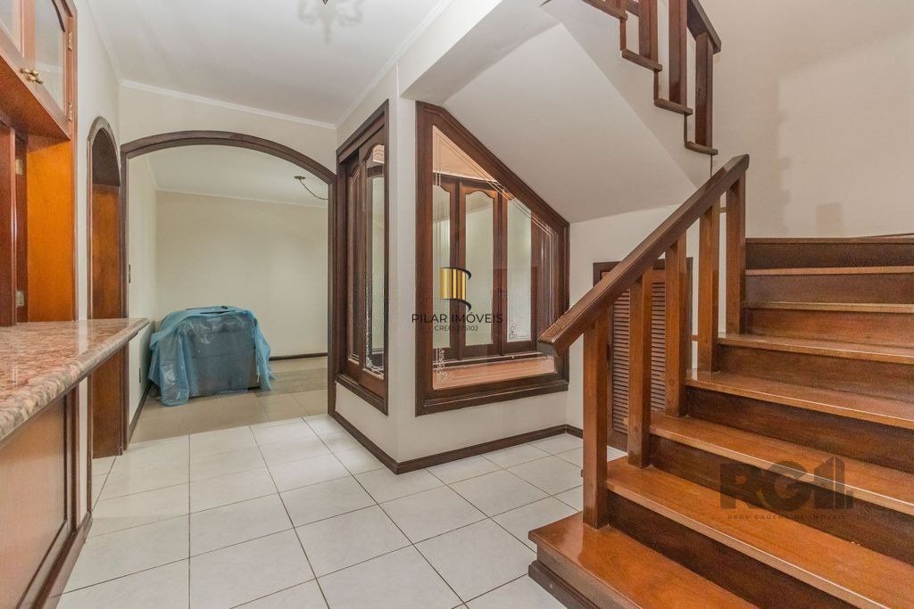 Casa com 287m², 5 dormitórios, piscina, 4 vagas no bairro Jardim Itu