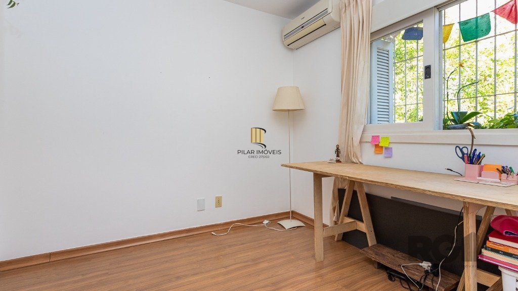 Casa em condomínio de 109m² - 3 dormitórios, 1 suíte e 1 vaga no bairro Teresópolis