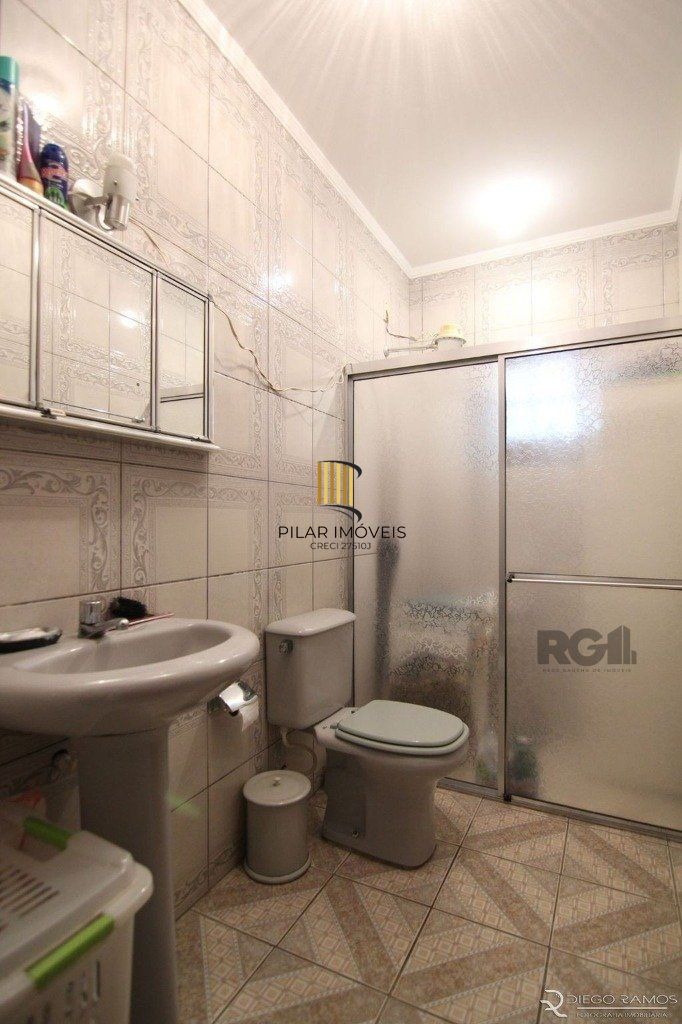Casa de 2 dormitórios, no bairro Partenon