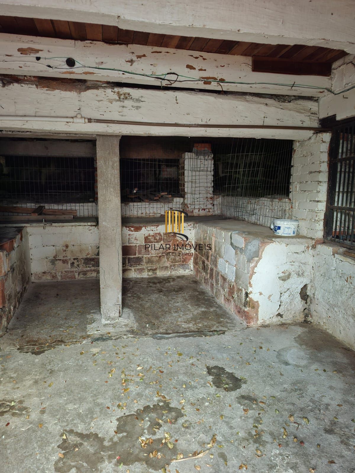 Casa 2 dormitórios no bairro Glória