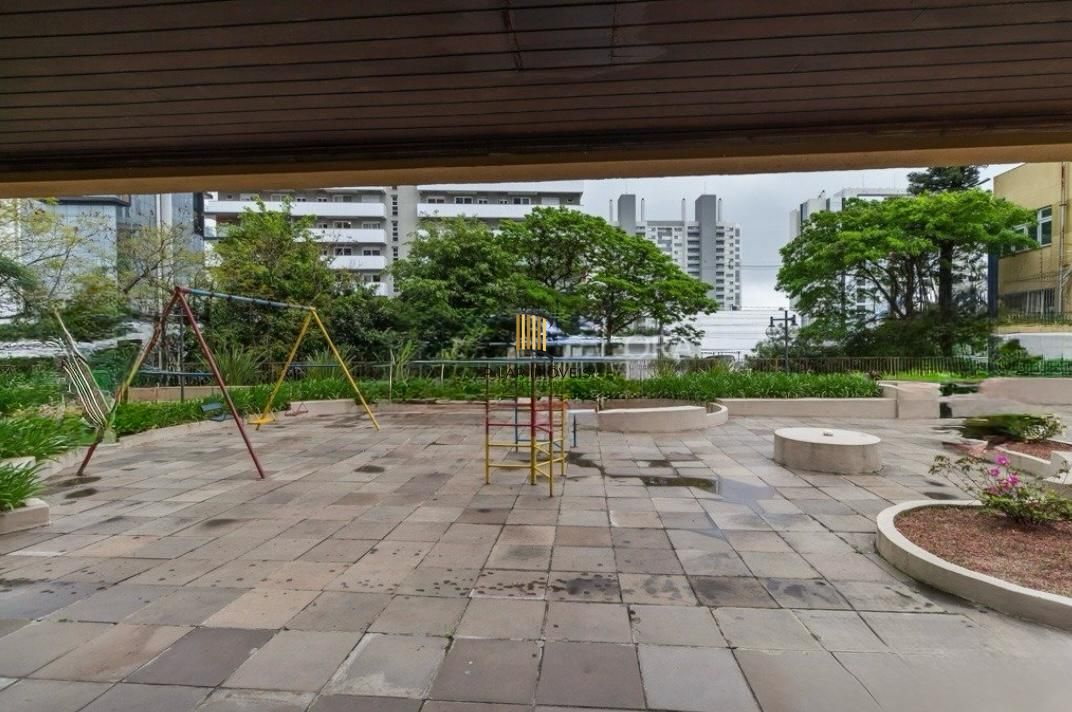 Apartamento 138m² 3 dormitórios no bairro Petrópolis