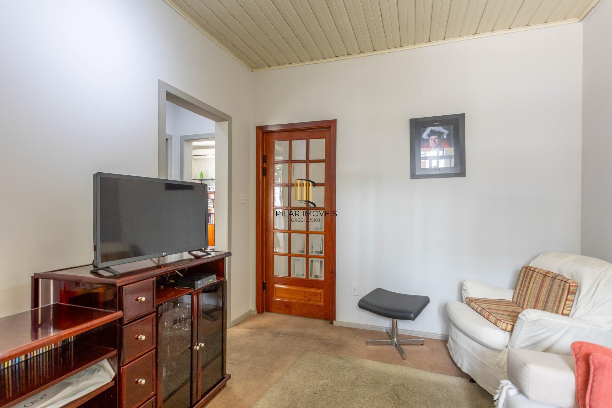 Casa 75m² com 3 dormitórios, 2 vagas no bairro Sarandi
