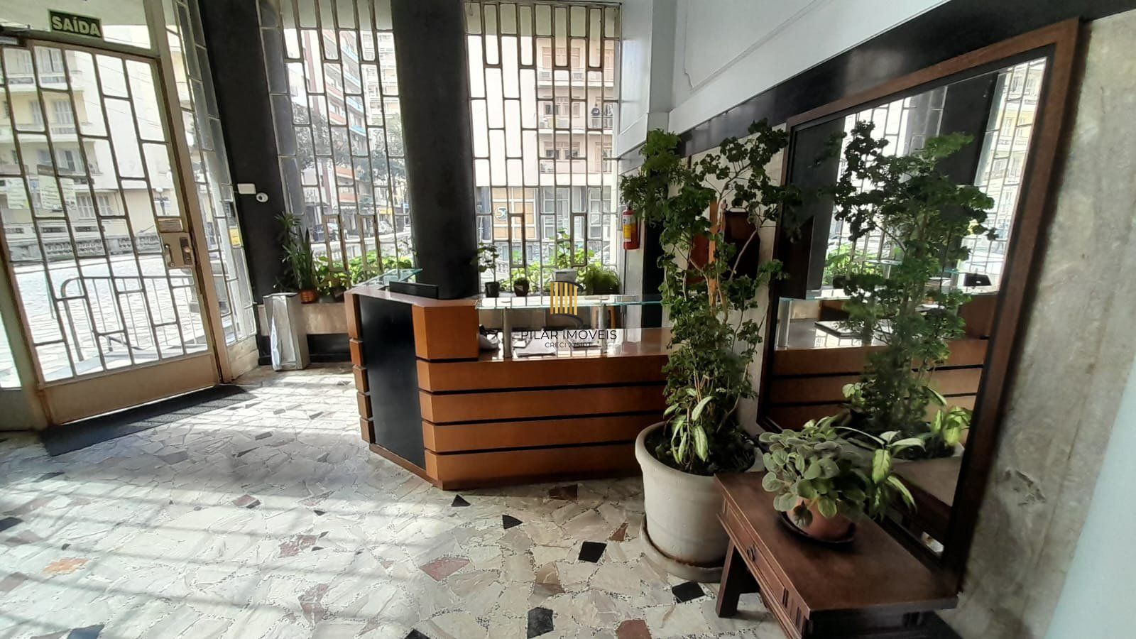 Apartamento de 2 dormitórios no Bairro Centro Histórico - Porto Alegre.