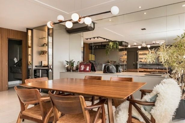 Apartamento com 3 suítes e 161m² à venda em Petrópolis, Porto Alegre.