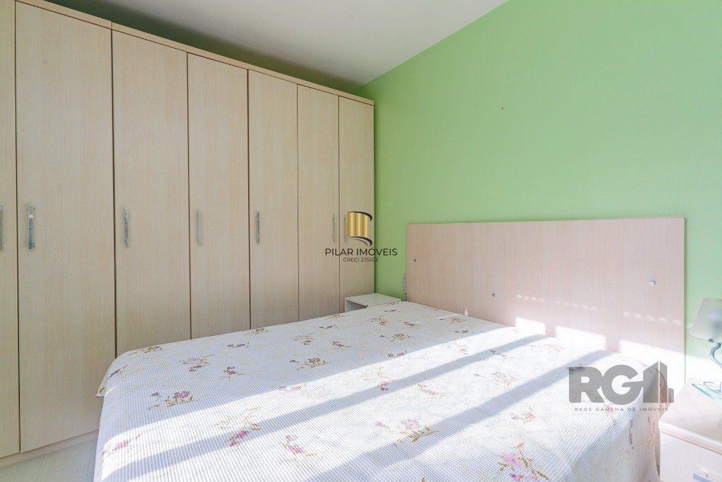 Apartamento 2 dormitórios  com 1 vaga no bairro Teresópolis em Porto Alegre