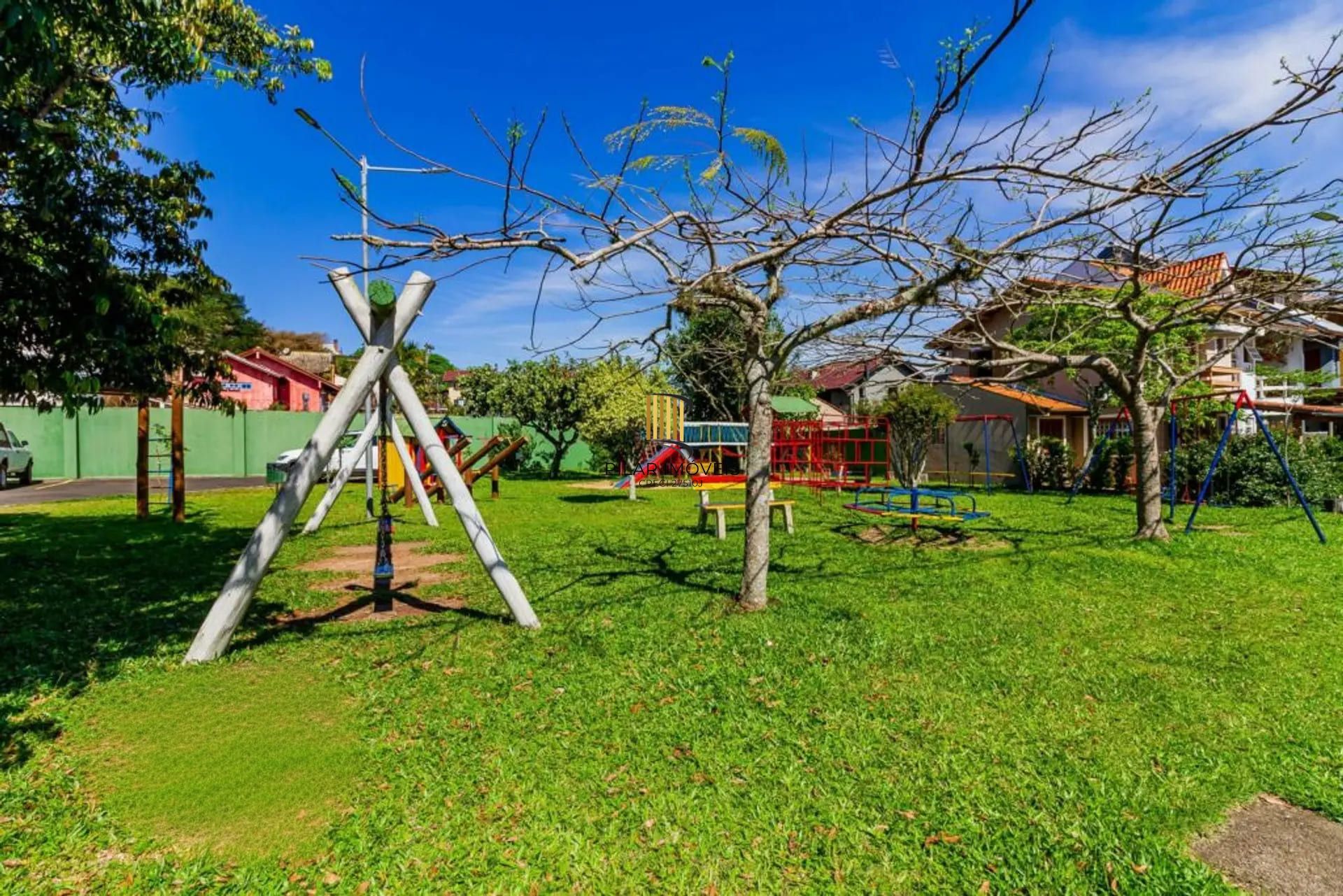 Casa em Condomínio de 3 dormitórios, no Bairro Ipanema