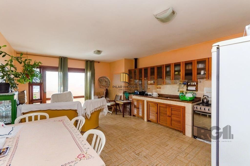 Casa de 3 dormitórios no bairro Vila Jardim