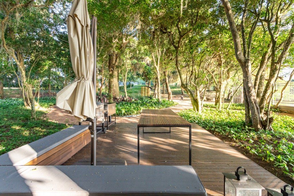 Casa Condominio para Venda - 450m², 3 dormitórios, sendo 3 suites, 3 vagas - Pedra Redonda