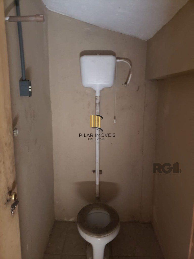 Casa 2 dormitórios no bairro Glória
