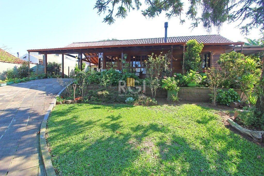 Casa para Venda - 205m², 2 dormitórios, sendo 1 suites, 4 vagas - Cristal - Pilar Imóveis