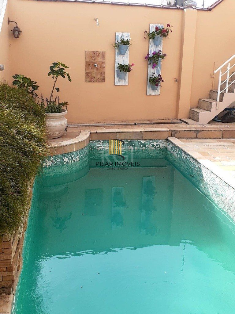 Casa para Venda - 260m², 4 dormitórios, sendo 1 suites, 4 vagas - Nonoai