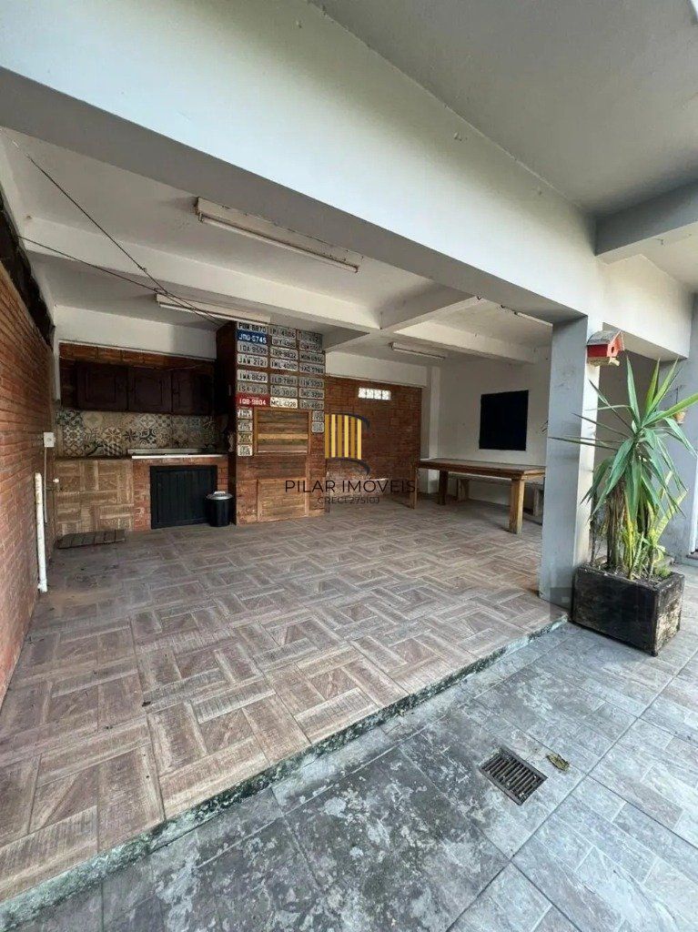 casa com 3 dormitórios no bairro Parque Santa Fé