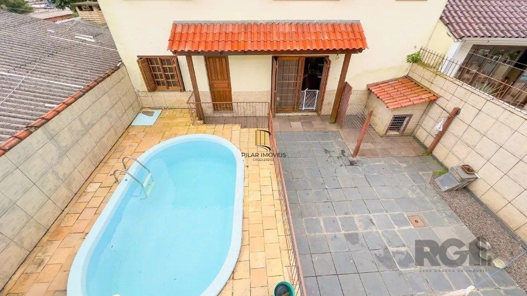 Casa com 4 quartos no bairro nonoai
