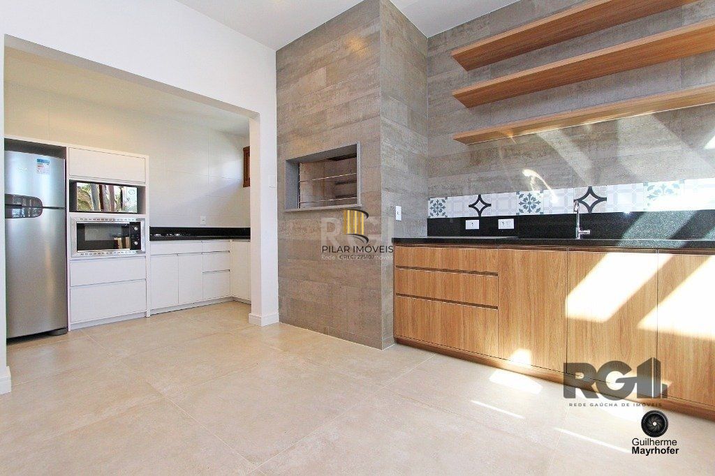 Casa Condominio para Venda - 221,59m², 3 suítes, 2 vagas - Teresópolis