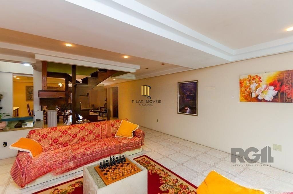 Casa de 3 dormitórios no bairro Vila Jardim
