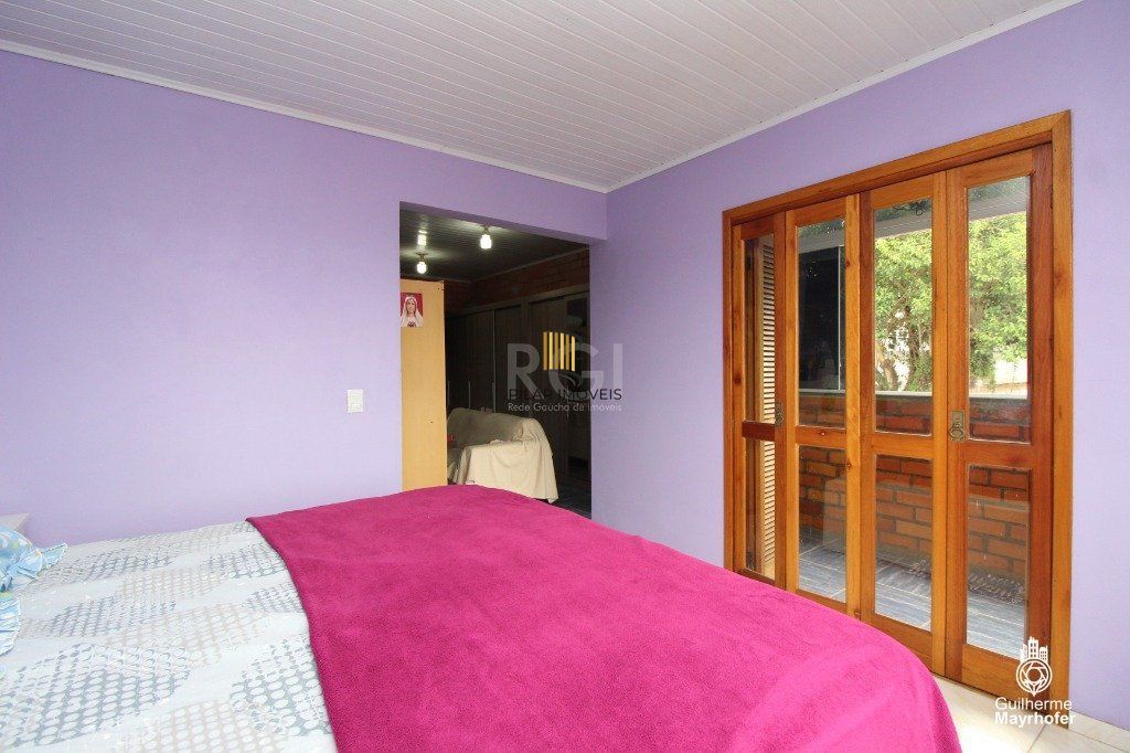 Casa para Venda - 220m², 2 dormitórios, sendo 2 suites, 3 vagas - Teresópolis