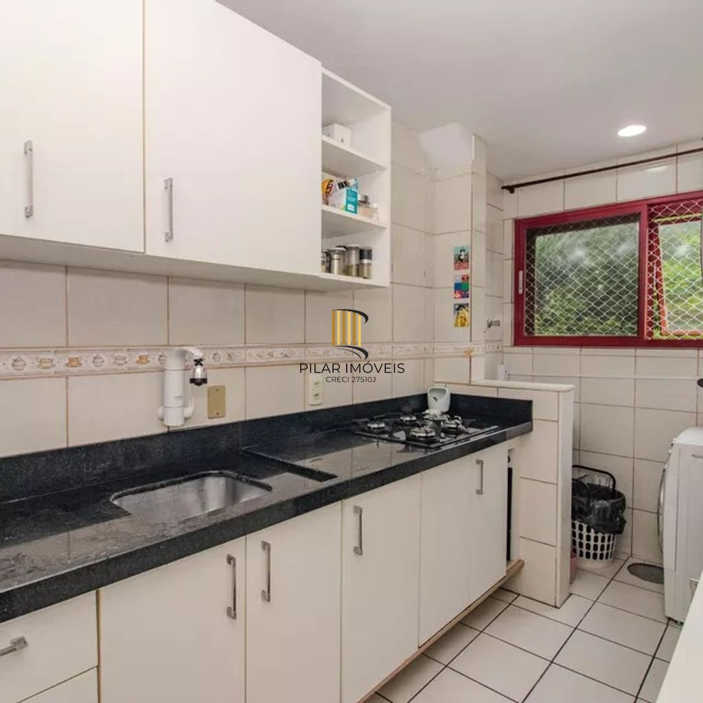 Cobertura de 2 dormitórios à venda em Passo da Areia - Porto Alegre