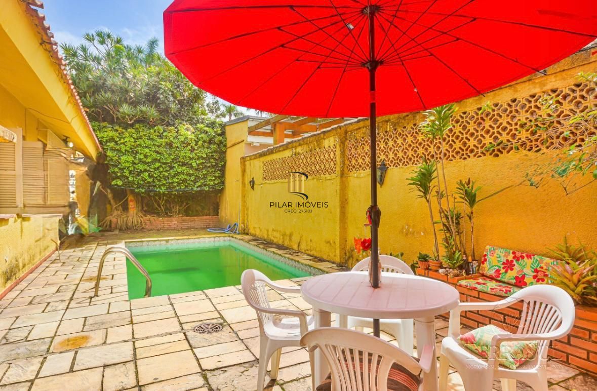 Casa residencial 246m² no bairro Jardim Isabel