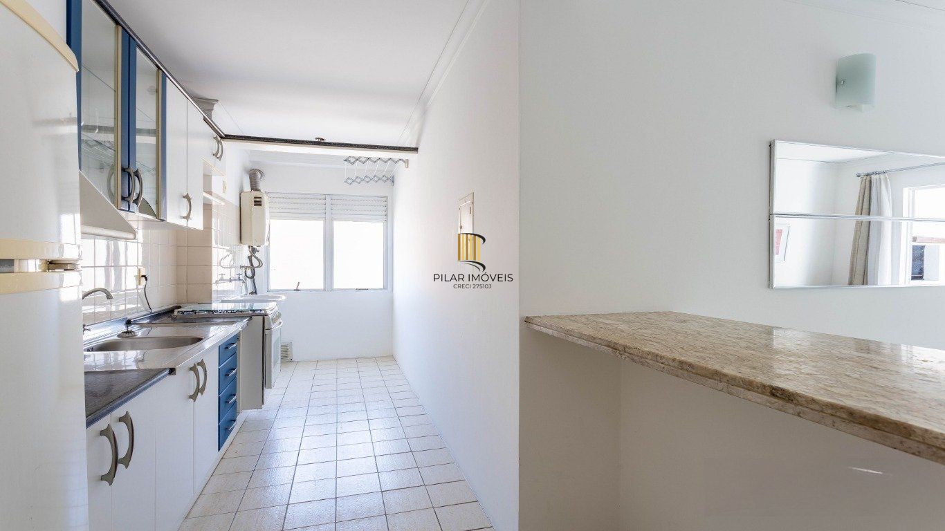 Apartamento com 2 quartos à venda em Partenon, Porto Alegre.