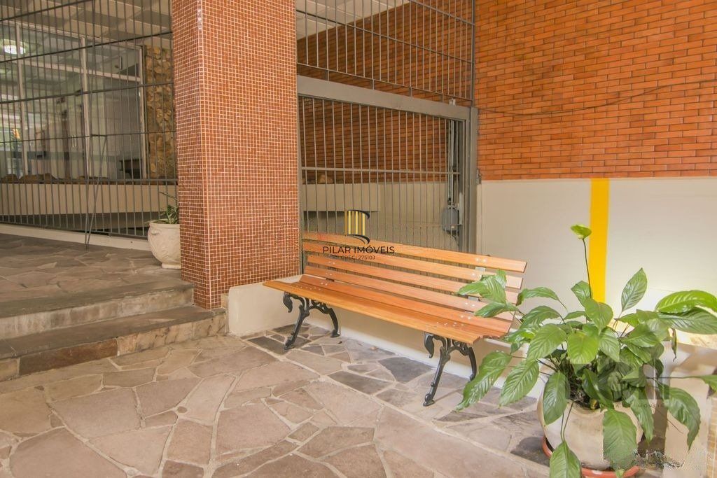 Apartamento 145m² - 3 dormitórios sendo 1 suíte e 2 vagas no Centro Histórico/Porto Alegre
