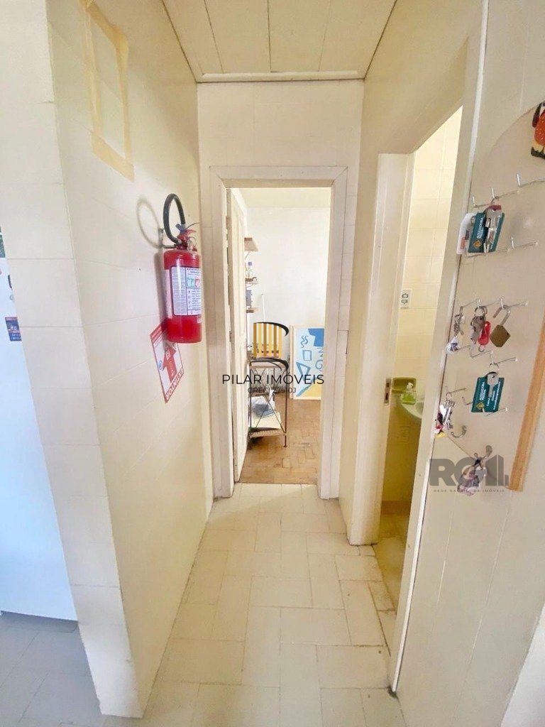 Casa 4 dormitórios no bairro Nonoai