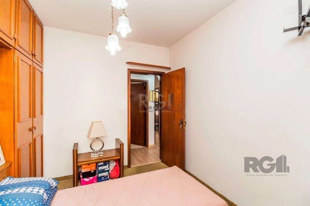 Casa de 266m² - 5 dormitórios, 5 vagas no bairro São João