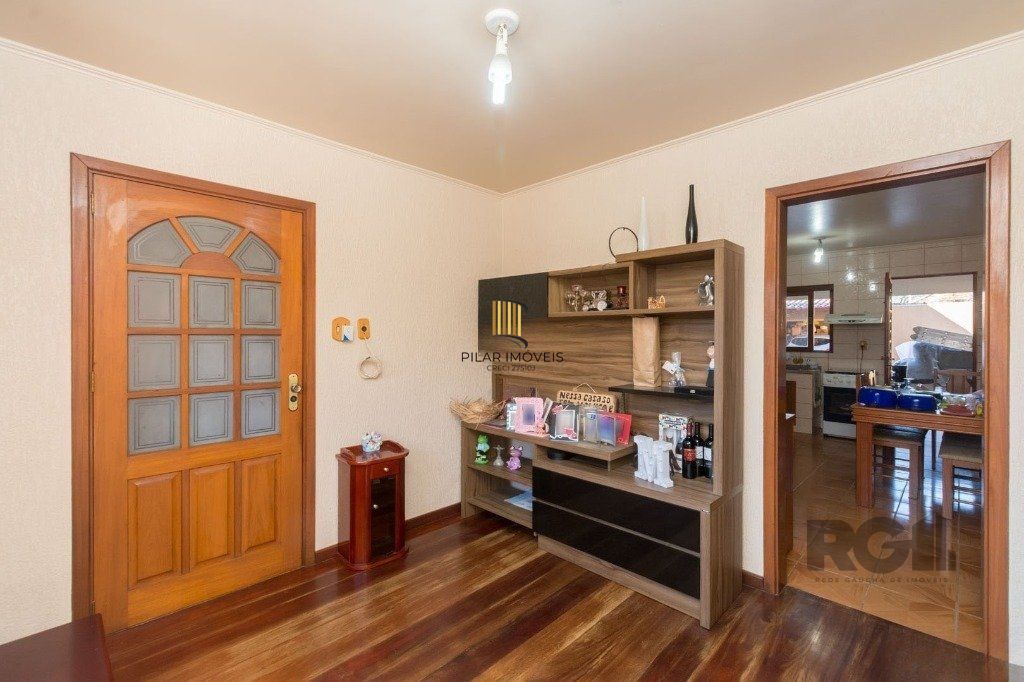 Casa de 4 quartos com 265m², no bairro Cavalhada