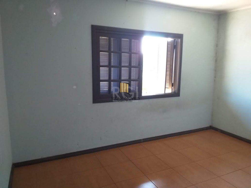 Casa para Venda - 200m², 6 dormitórios, 4 vagas - Tristeza