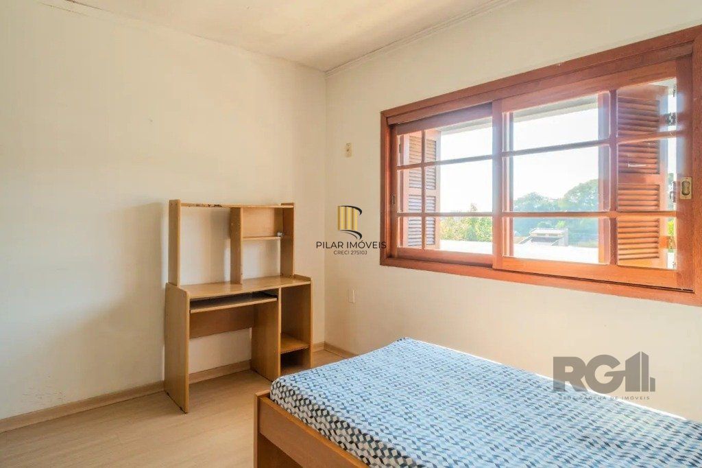Casa de 3 dormitórios no bairro Nonoai