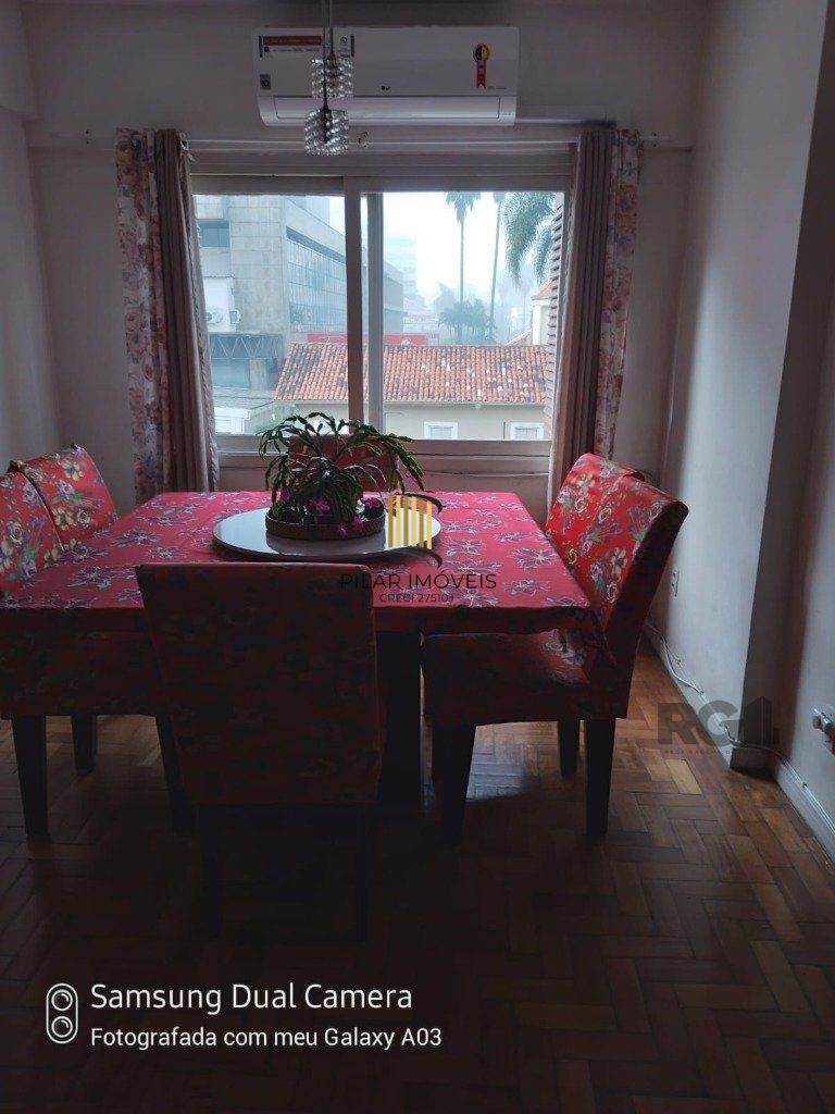 Apartamento 2 dormitórios no bairro Menino Deus