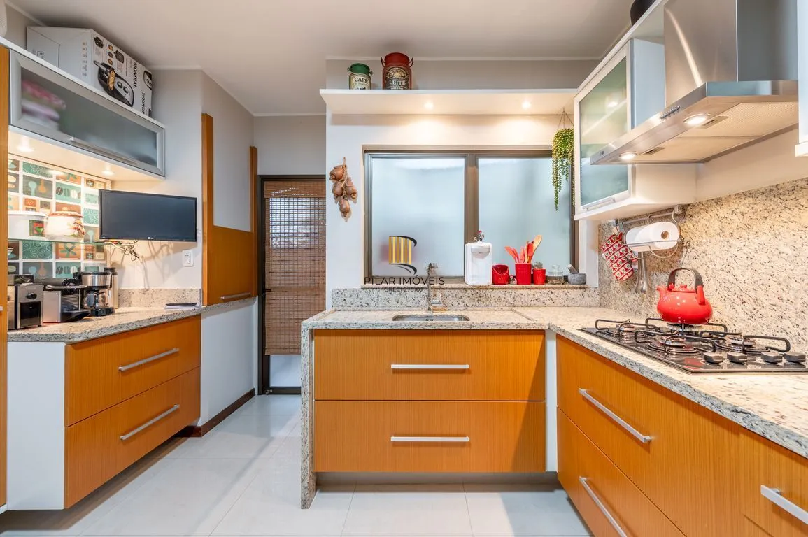 Apartamento de 4 dormitorios á Venda no Passo da Areia - Porto Alegre