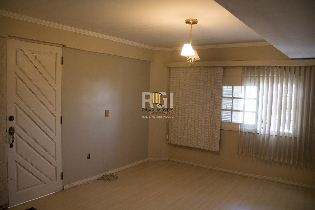 Casa para Venda - 900m², 5 dormitórios, sendo 2 suites, 5 vagas - Vila Nova