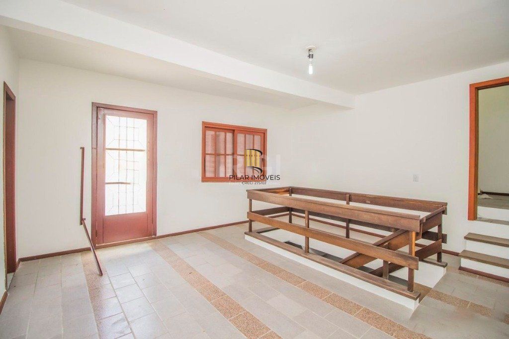Casa para Venda - 440m², 3 dormitórios, sendo 2 suites, 2 vagas - Cidade Baixa