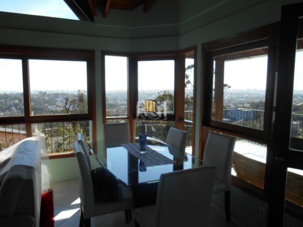 Casa para Venda - 185m², 4 dormitórios, sendo 2 suites, 4 vagas - Nonoai