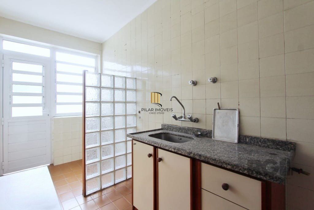 Excelente casa de 324m² com 4 dormitórios e 2 vagas.